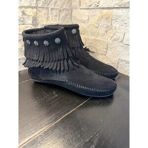 Minnetonka Black Suede Moccasin Fringe Booties Women's 7 Side Zip Concho Detail